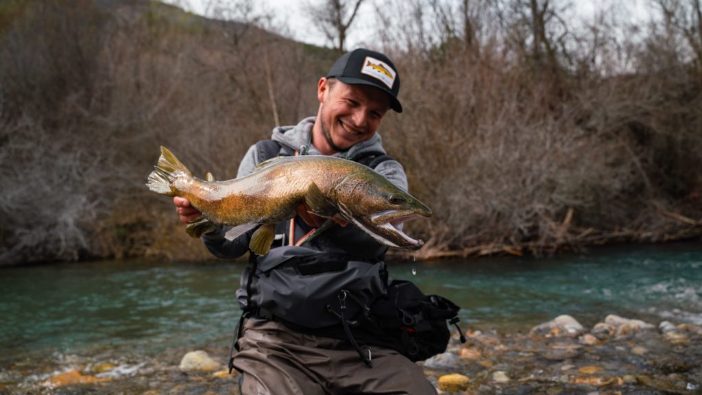 peche-truite-pyrenees-damien-toussaint Pêcher la truite dans les Pyrénées avec Damien Toussaint guide de pêche